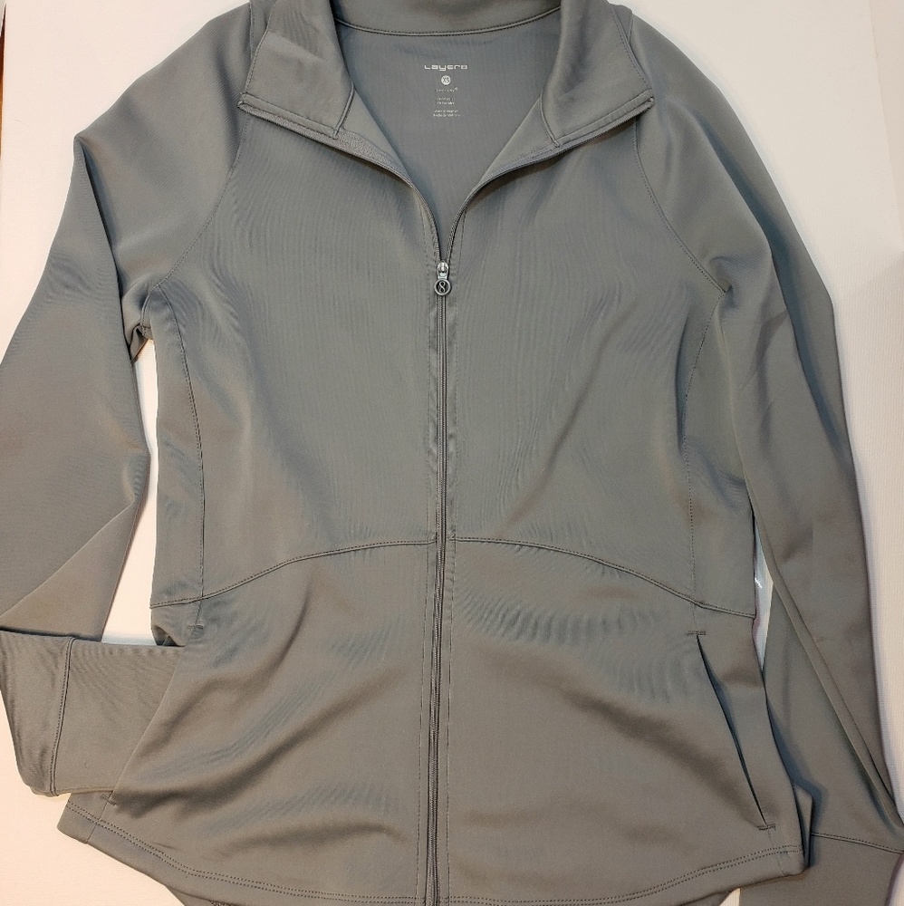 Layers grey Womans Sporty workout Jacket. Size xs.